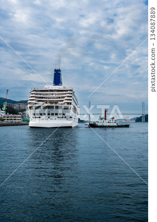 長崎港客輪（鋼琴樂園號）抵達松枝碼頭[長崎市] 134087889
