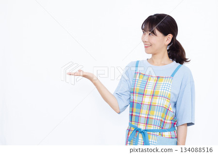 家庭主婦做介紹 134088516