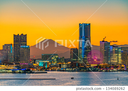 【神奈川縣】橫濱港未來夜景，可遠眺富士山 134089262