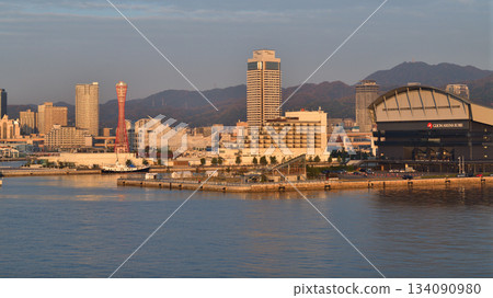 清晨的神戶港城市景觀,神戶灣地區 清晨的神戶港城市景觀,神戶灣地區 134090980