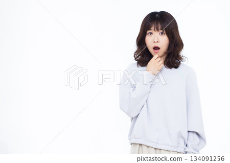 驚訝又驚訝的女人 134091256