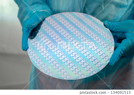 Silicon wafer for manufacturing semiconductor of integrated circuit. Silicon wafer for manufacturing semiconductor of integrated circuit. 134091515
