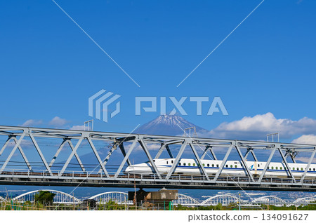 富士山、東海道新幹線、富士河、富士川大橋 134091627