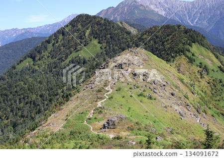 View of the ridgeline and mountains on the way to Mount Yakedake in September in the Northern Alps 134091672