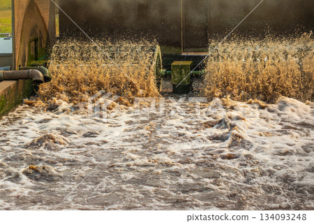 Waste water treatment plant fill air into water. Waste water treatment plant fill air into water. 134093248
