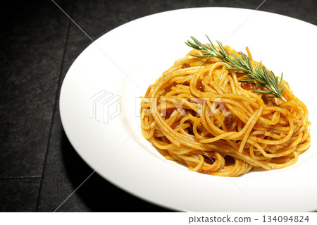 迷迭香肉醬義大利麵 134094824