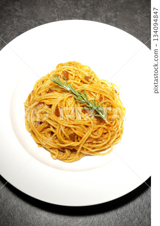 迷迭香肉醬義大利麵 134094847