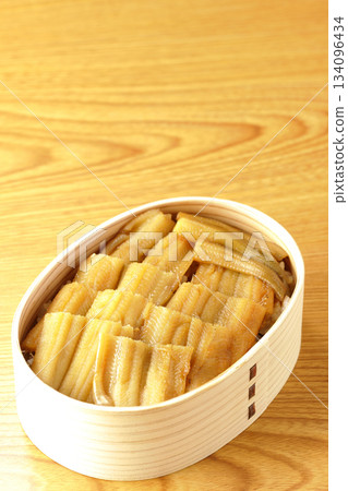 便當盒裝水煮康吉鰻便當 134096434