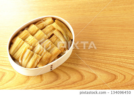 便當盒裝水煮康吉鰻便當 便當盒裝水煮康吉鰻便當 134096450