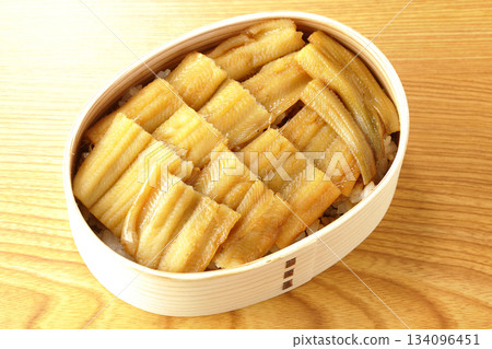 便當盒裝水煮康吉鰻便當 便當盒裝水煮康吉鰻便當 134096451