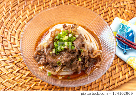 牛肉燉烏龍麵 134102909