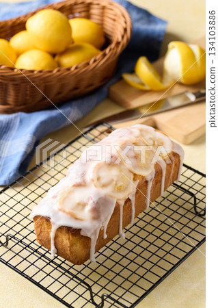 Homemade lemon pound cake 134103886