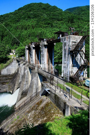 Koami Dam: A concrete gravity dam located in Kawaji Onsen, Kinugawa Koami Dam: A concrete gravity dam located in Kawaji Onsen, Kinugawa 134106106