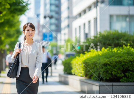 Business woman Business woman 134106828