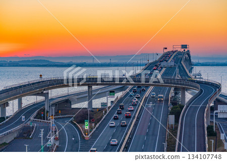 (Chiba) Sunrise in the direction of Kisarazu seen from Tokyo Bay Aqua-Line / Umihotaru PA (Chiba) Sunrise in the direction of Kisarazu seen from Tokyo Bay Aqua-Line / Umihotaru PA 134107748