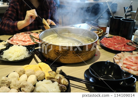 肉菜火鍋 肉菜火鍋 134109014