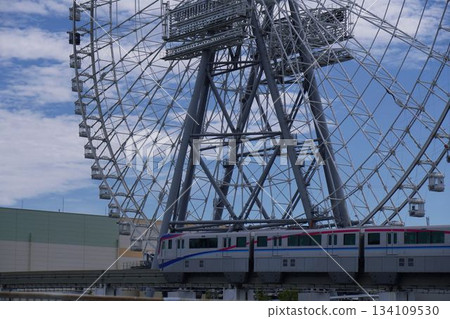 Osaka Monorail and Ferris Wheel Osaka Monorail and Ferris Wheel 134109530