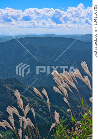 Shikoku Mountains as seen from Shikoku Karst 134110708