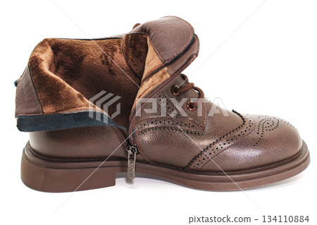 Foldable brown boots for stylish comfort Foldable brown boots for stylish comfort 134110884