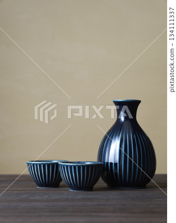 Japanese sake image: Sake bottle and sake cup set Japanese sake image: Sake bottle and sake cup set 134111337