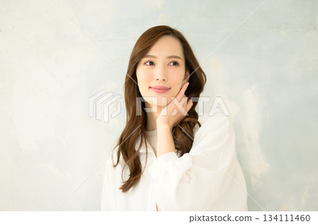 長頭髮的女人 134111460