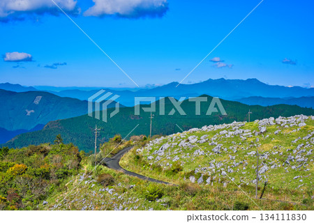 Shikoku karst 134111830