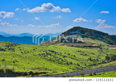 Shikoku karst 134111831