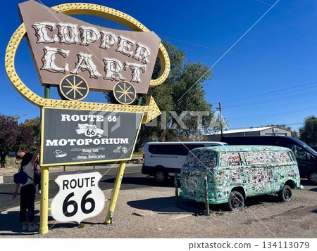 [Arizona] Seligman: Iconic Route 66 sign and van 134113079