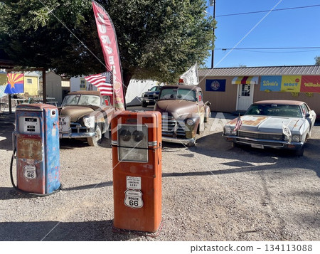 [Arizona] Seligman: The world of the movie "Cars" and classic cars 134113088