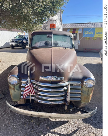 [亞利桑那州] 塞利格曼：電影《汽車總動員》和經典汽車的世界 134113106