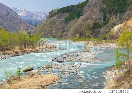 長野縣白馬村的泉水，姬川 134119352