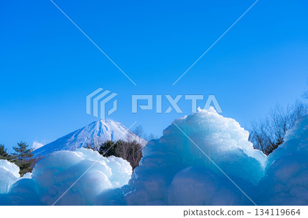 [富士山素材] 西湖冰節的霧凇與風景 [山梨縣] 134119664