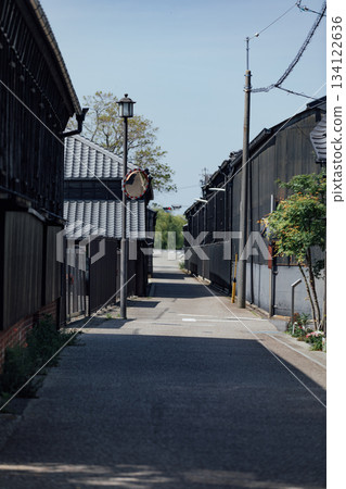 [Handa City] Streetscape of storehouses: Scenery of black-walled storehouses 134122636
