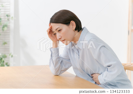 A woman with poor health A woman with poor health 134123333