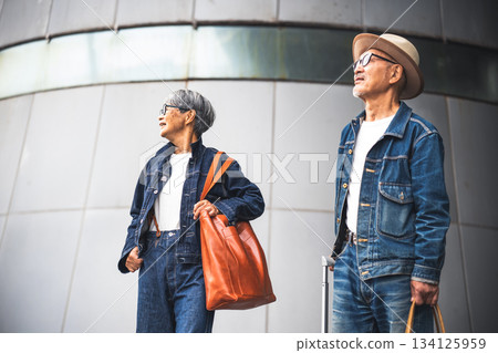 成熟夫婦牛仔之旅 成熟夫婦牛仔之旅 134125959