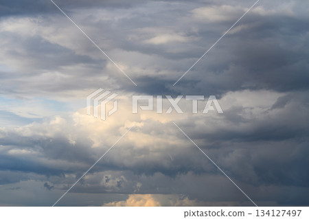 Witness the Unbelievably Dramatic and Beautiful Cloud Formation in the Sky Above Us Today Witness the Unbelievably Dramatic and Beautiful Cloud Formation in the Sky Above Us Today 134127497