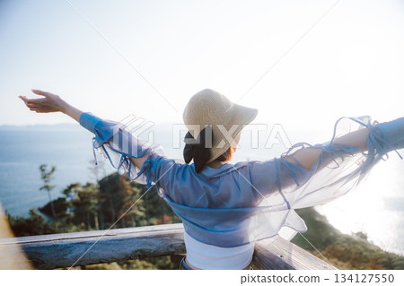 The sense of freedom at the seaside 134127550