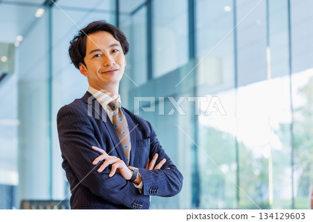 Office businessman 134129603