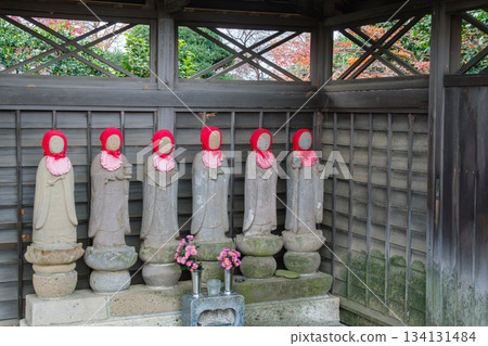 寺廟門口的地藏菩薩像 134131484