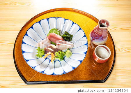 生魚片拼盤 134134504