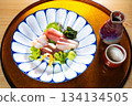 Sashimi platter 134134505