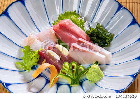 生魚片拼盤 生魚片拼盤 134134520