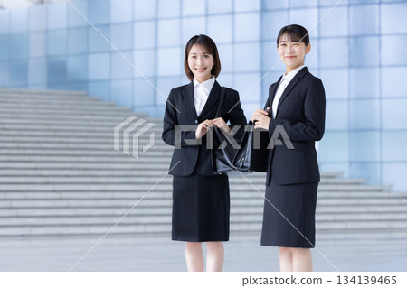 Job hunting: Job seekers having a conversation 134139465