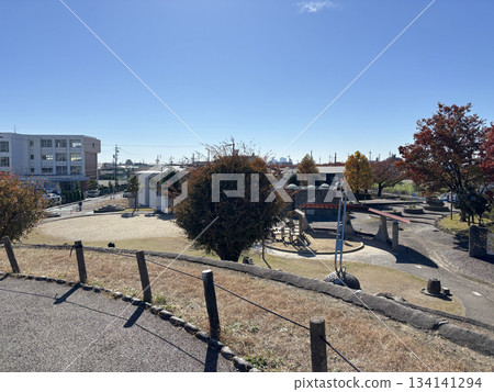 位於愛知縣北名古屋市愛瀨川沿岸的甲津山公園 位於愛知縣北名古屋市愛瀨川沿岸的甲津山公園 134141294