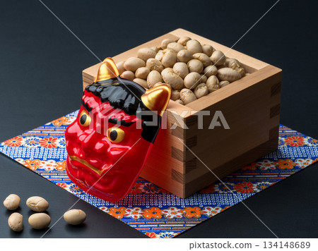 Image of red demon mask and Setsubun bean throwing Image of red demon mask and Setsubun bean throwing 134148689
