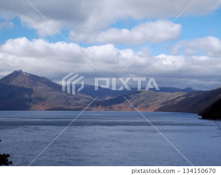 支笏湖秋景 支笏湖秋景 134150670