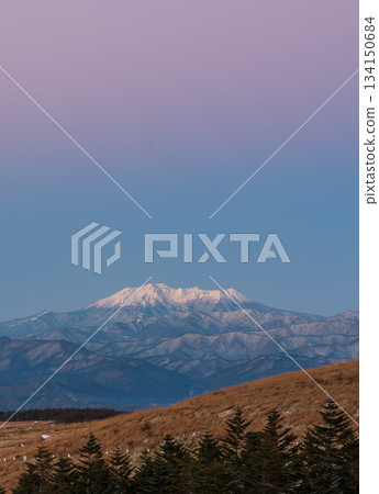Venus Belt and Morgenrot illuminate Mount Ontake at dawn from Kirigamine Plateau 134150684