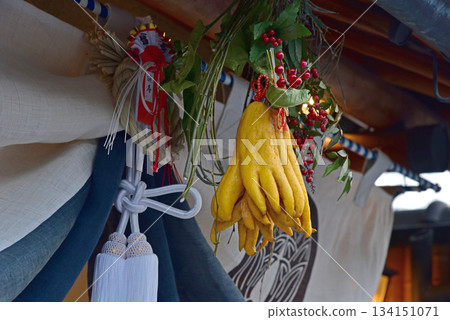 Kyoto's New Year decorations, Shimekazari 134151071