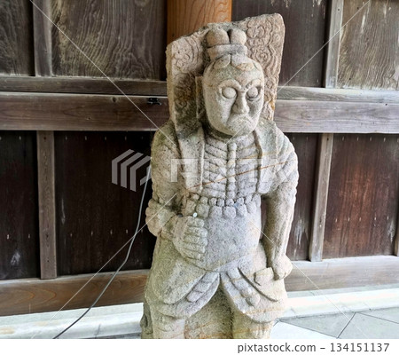 Nio statues at Shimoda Hachiman Shrine Nio statues at Shimoda Hachiman Shrine 134151137