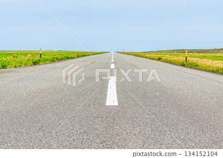 筆直的道路(影像)《前景模糊》 筆直的道路(影像)《前景模糊》 134152104